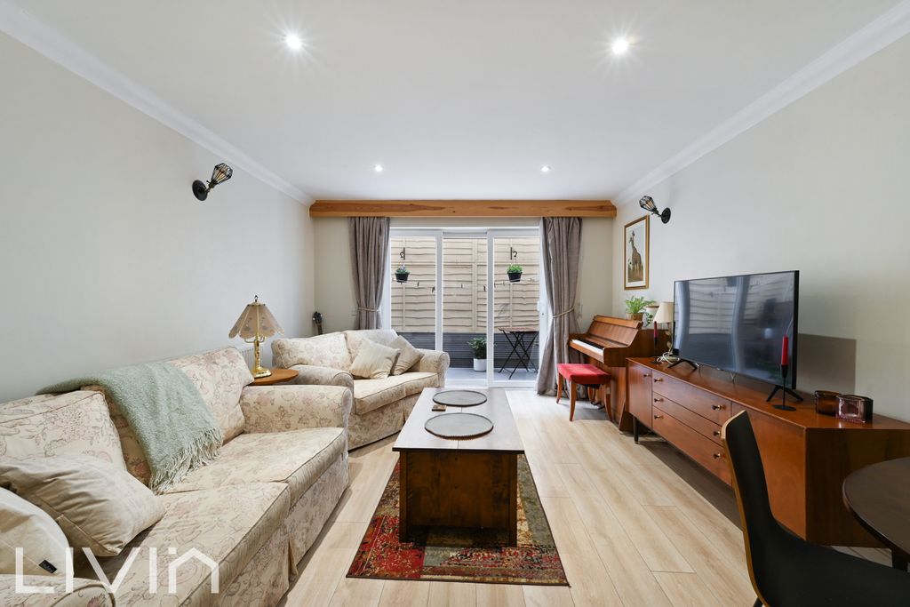 Property photo 2 of 15 Photo 2