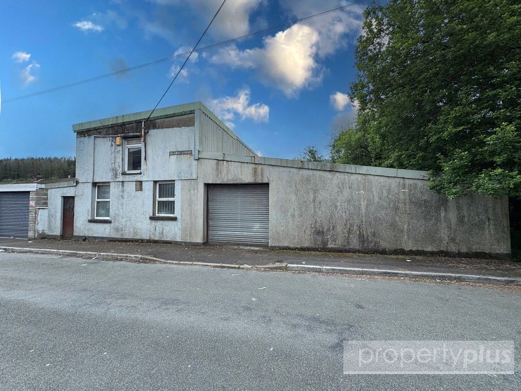 Property photo 1 of 10 Picture No. 02