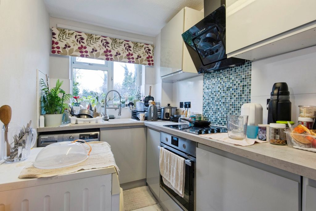Property photo 3 of 15 Kitchen
