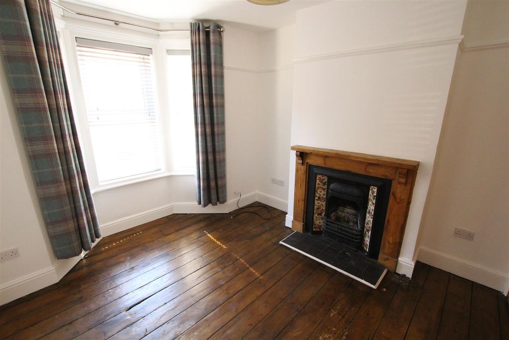Property photo 2 of 13 Img_2134.Jpg