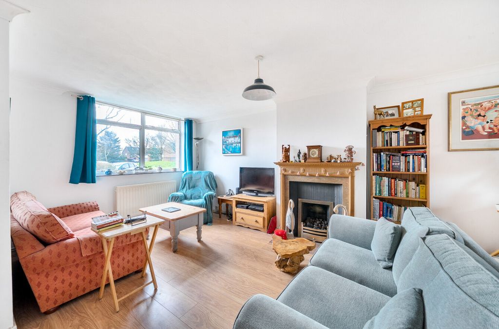 Property photo 3 of 16