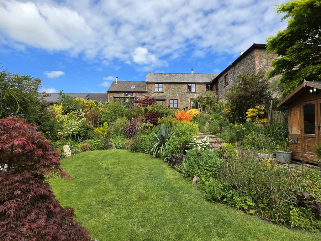 Property photo 1 of 17 1 - Picture No. 35
