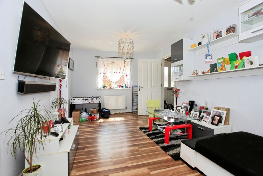 Property photo 3 of 17