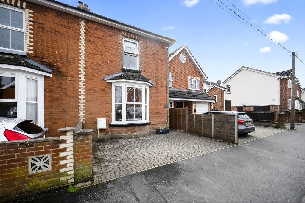 Property photo 2 of 19
