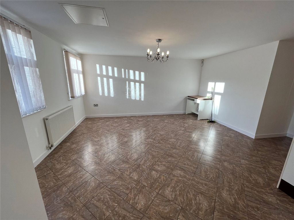 Property photo 3 of 12 Picture No. 09