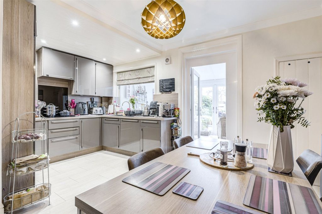 Property photo 2 of 17 Picture No. 06