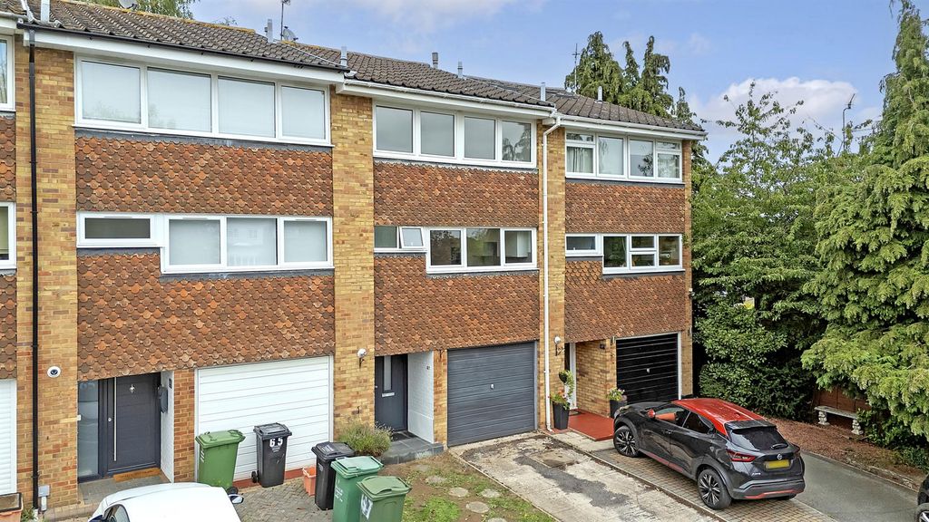 Property photo 1 of 20 Front 3.Jpg