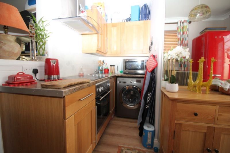 Property photo 2 of 4 Annexe Kitchen