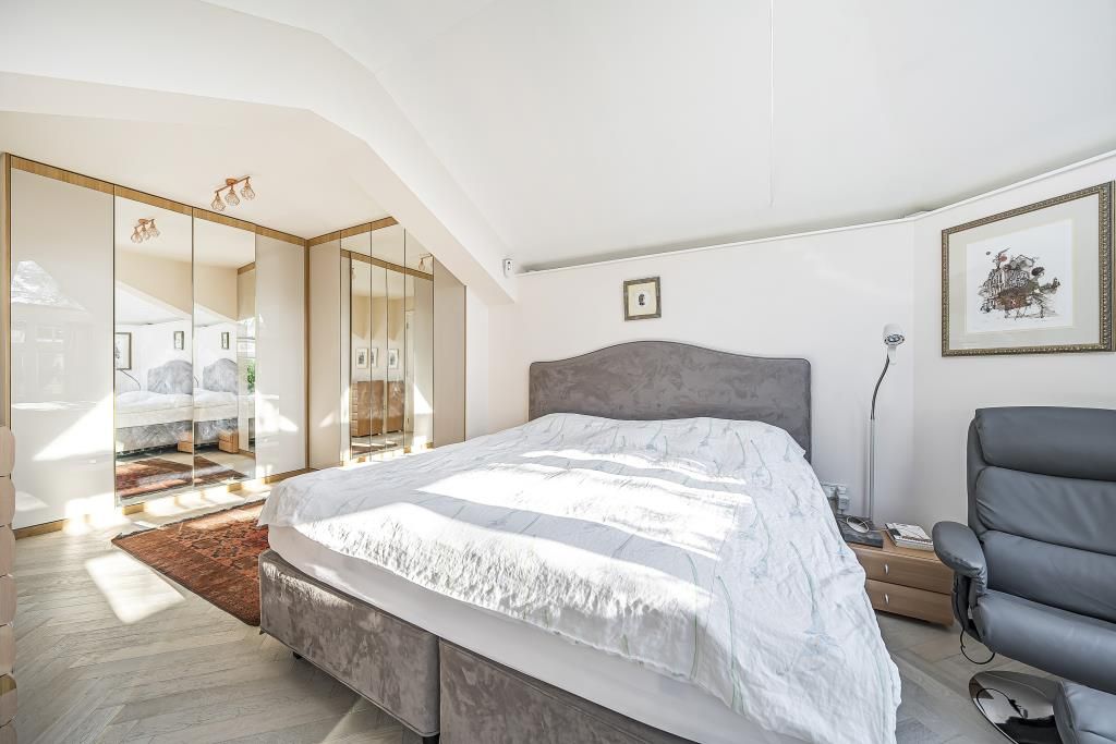 Property photo 2 of 19 Photos1