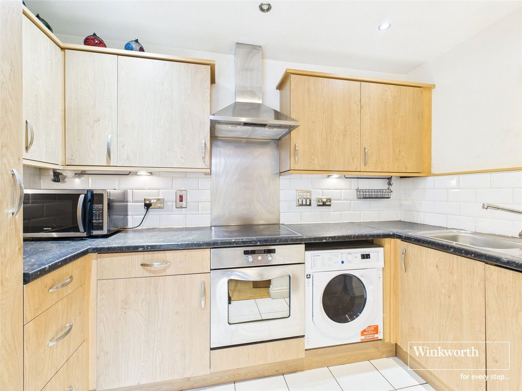 Property photo 3 of 12 Picture No. 23