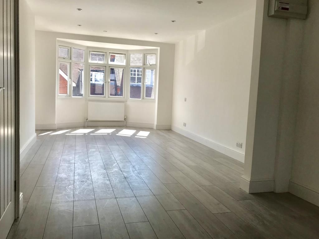 Property photo 2 of 16 Edwed_Lge.Jpg