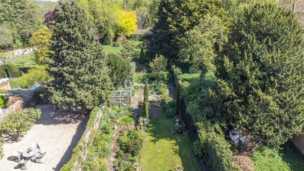 Additional image 26 of 5 bed terraced house for saleHigh Street, Hungerford, Berkshire RG17