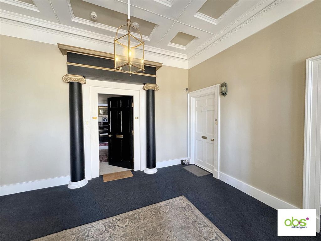 Property photo 3 of 14 Shared Entrance