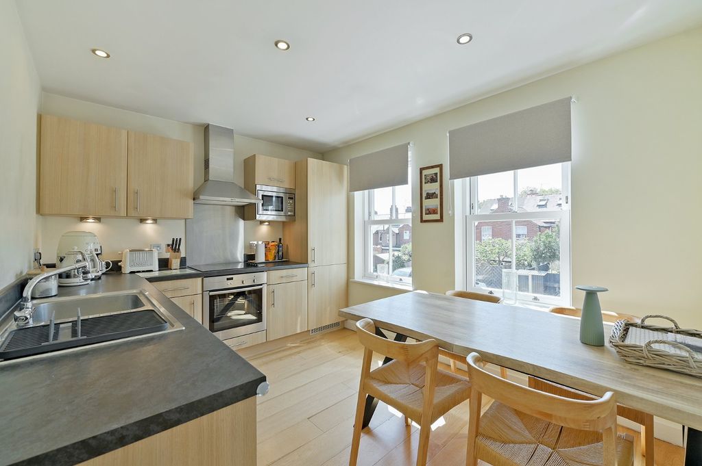 Property photo 2 of 10 Picture No. 05