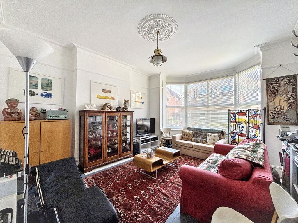 Property photo 3 of 15