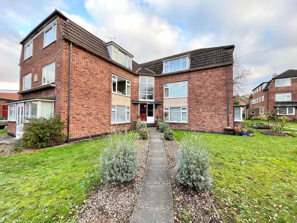 Property photo 1 of 7 Approach