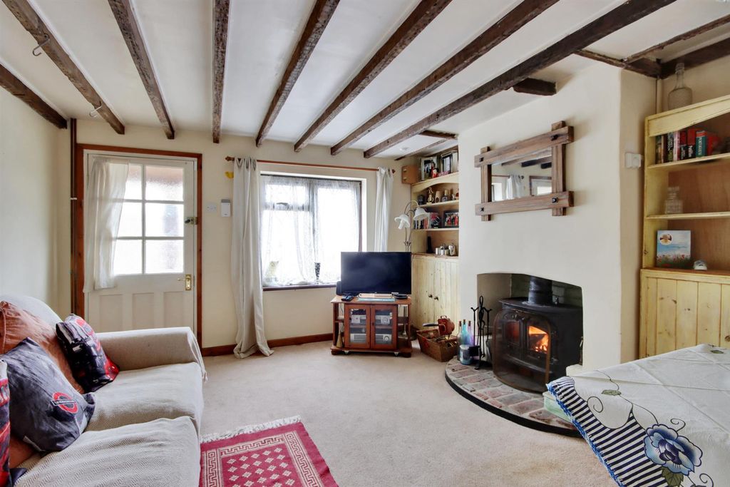 Property photo 3 of 13 62993_010.Jpg