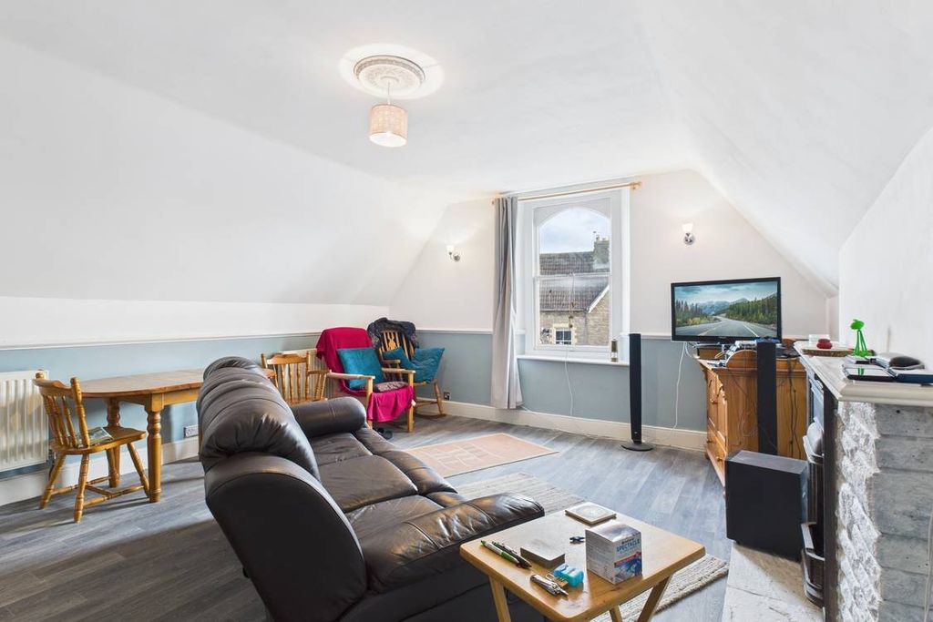 Property photo 2 of 9 Living Room