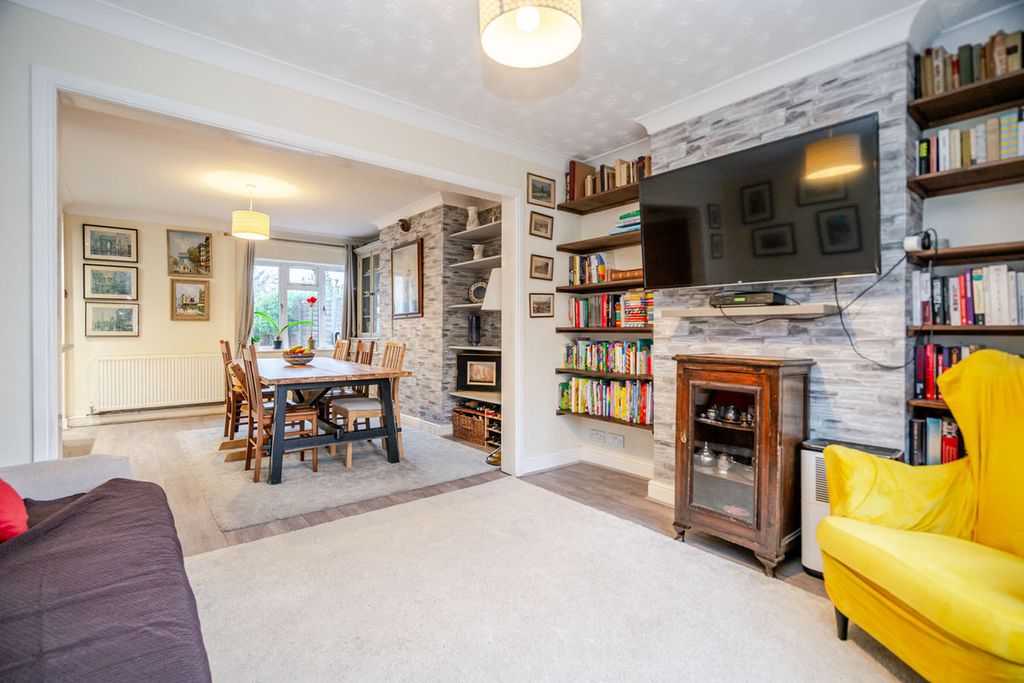 Property photo 3 of 22