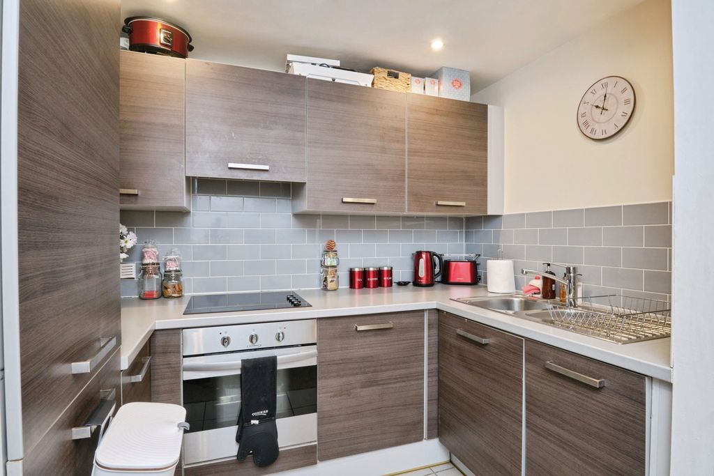 Property photo 2 of 20 Pbox-Img.Jpg