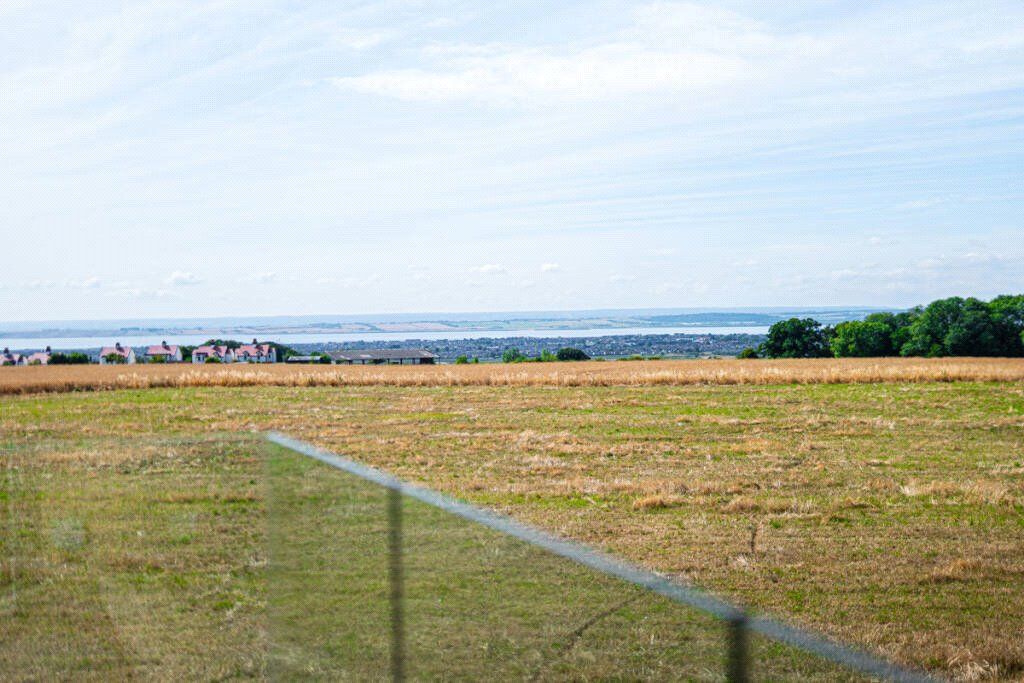 Property photo 2 of 28 Picture No. 18