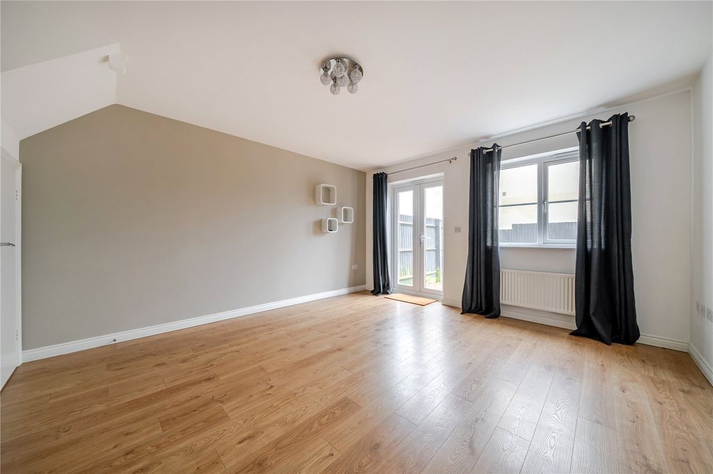 Property photo 3 of 22 Picture No. 04