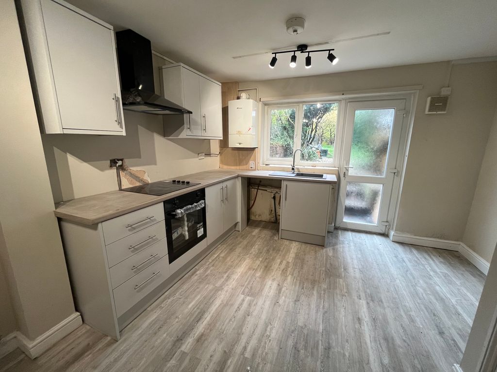 Property photo 1 of 19 Image