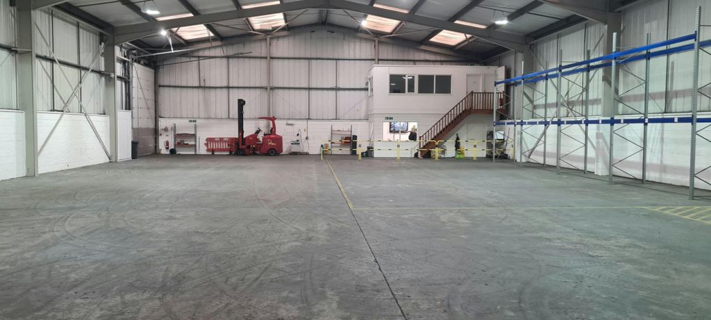 Property photo 3 of 4 2B Enterprise Warehouse .Jpg