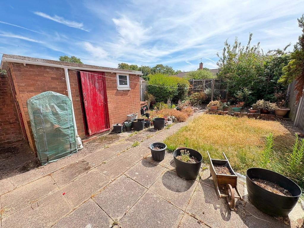 Property photo 2 of 25