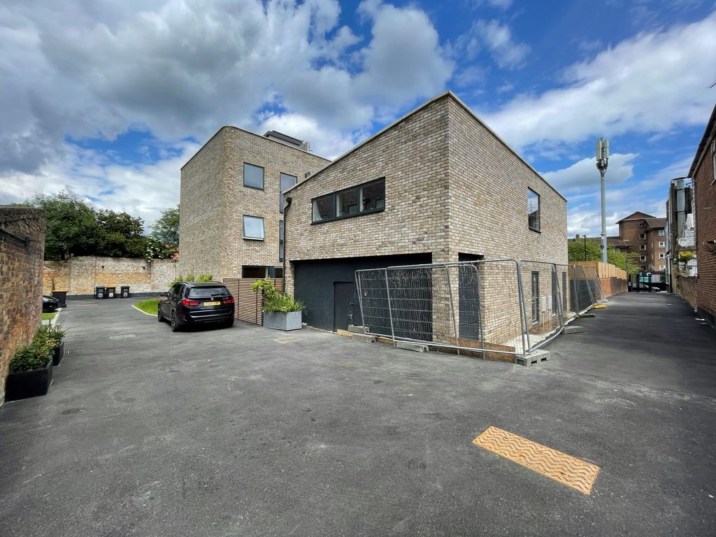 Property photo 1 of 5 Knights Hill 2.Jpg