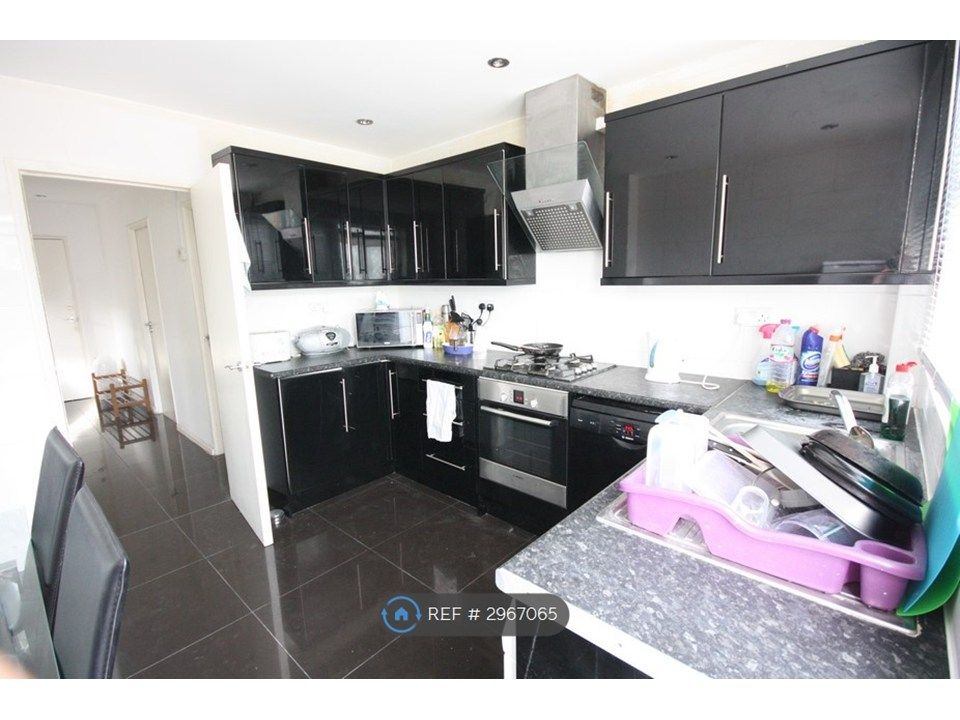Property photo 3 of 4