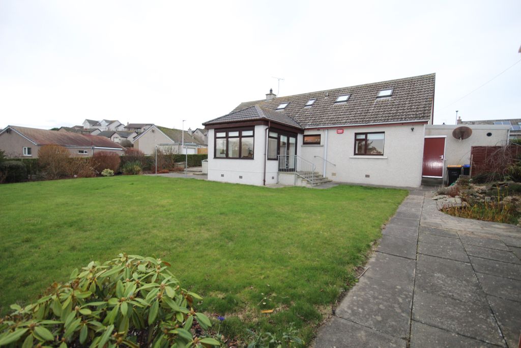 Property photo 2 of 34