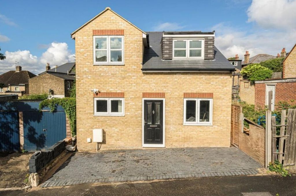 Property photo 1 of 7