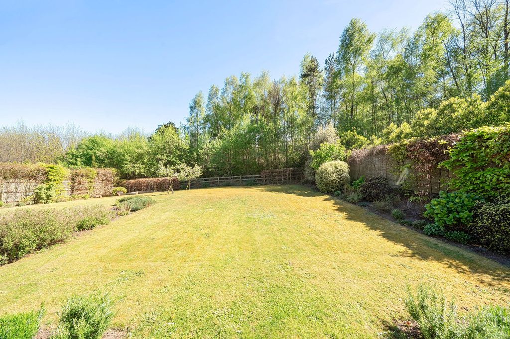Property photo 3 of 22 Garden