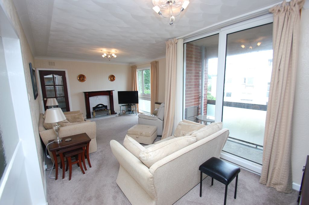 Property photo 3 of 21 4818243
