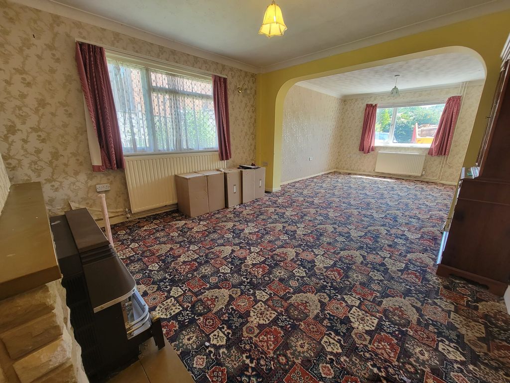Property photo 3 of 15