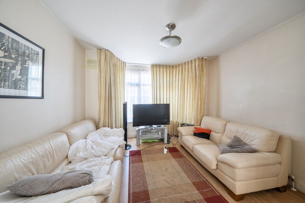 Property photo 2 of 14 1459030-8-6A16E9B...