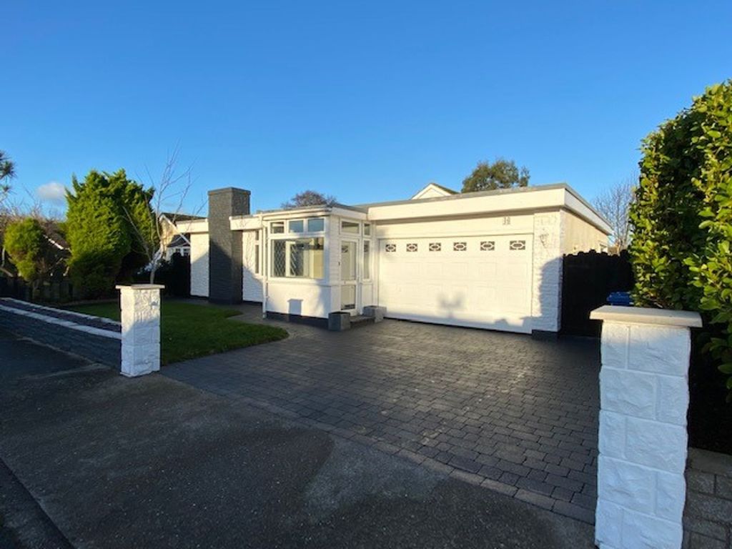 Property photo 1 of 30