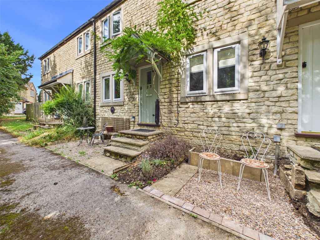 Property photo 1 of 12 Picture No. 11