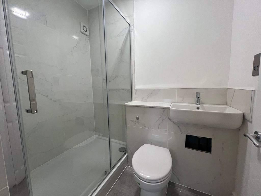 Property photo 3 of 3