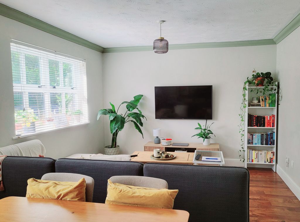 Property photo 2 of 12