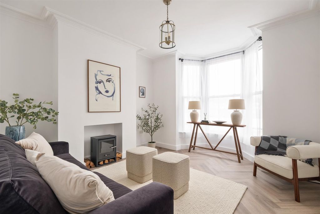 Property photo 1 of 42 Untitled (10 Of 47).Jpg