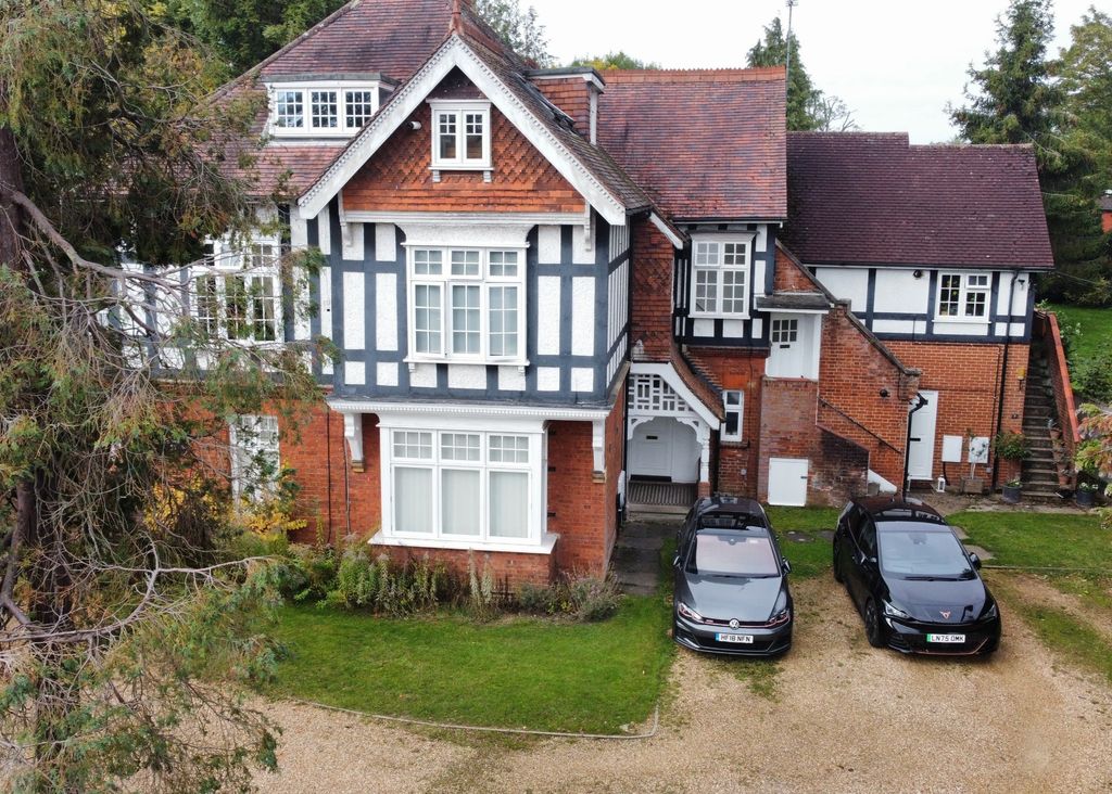 Property photo 1 of 5