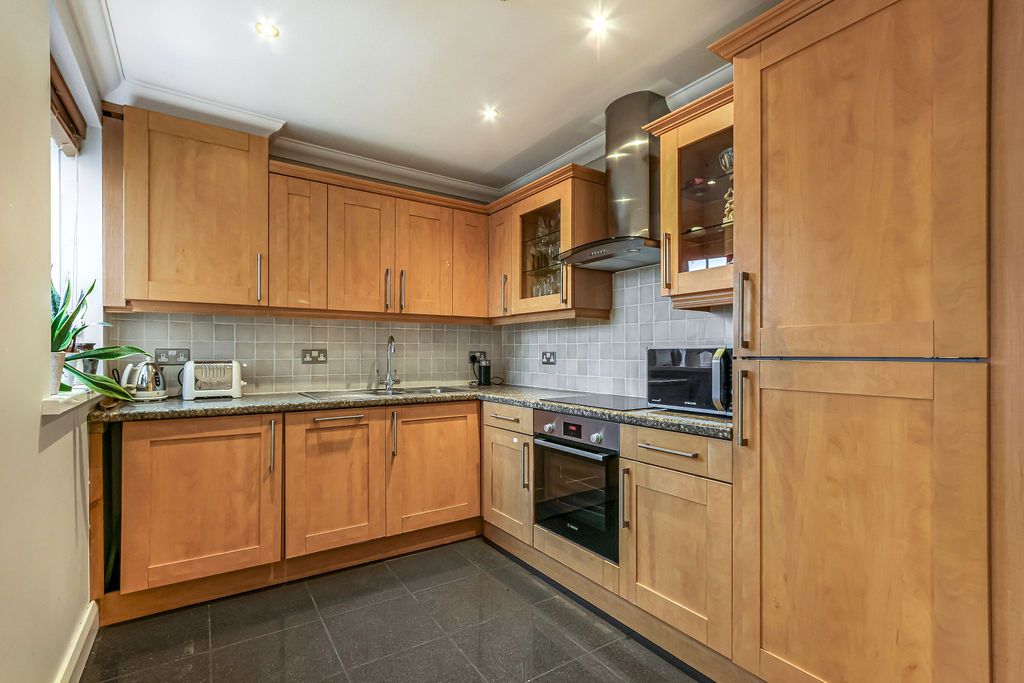 Property photo 3 of 17