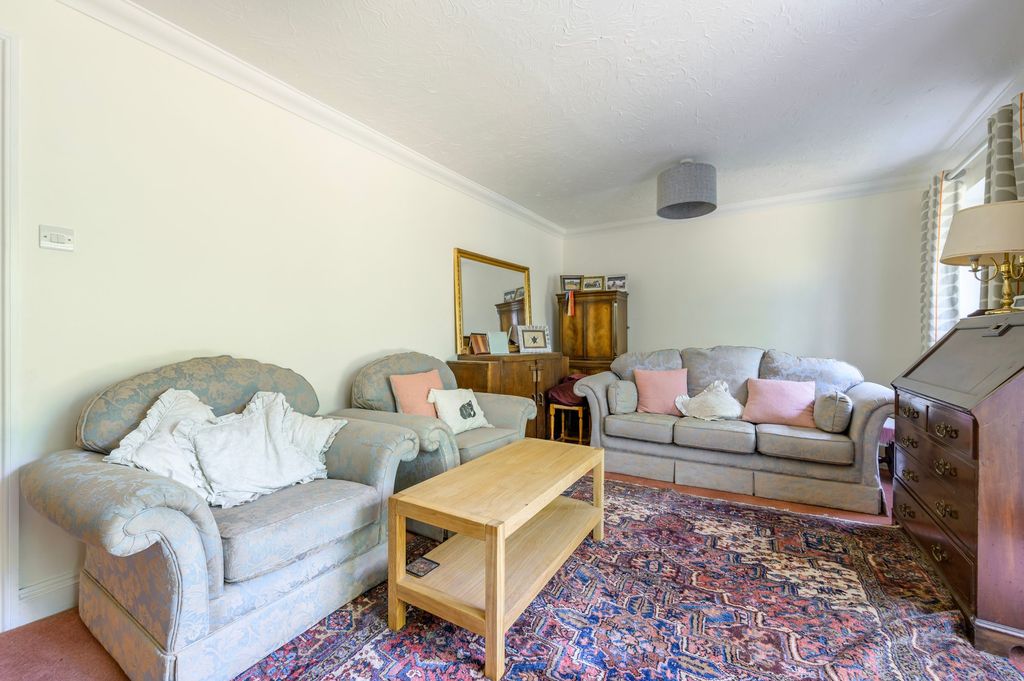 Property photo 3 of 16