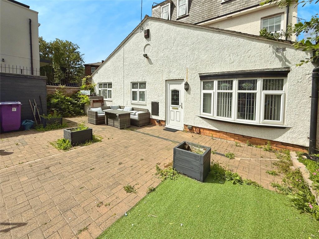 Property photo 1 of 12 Picture No. 11