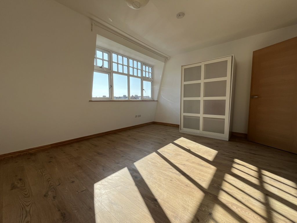 Property photo 1 of 11 Bedroom