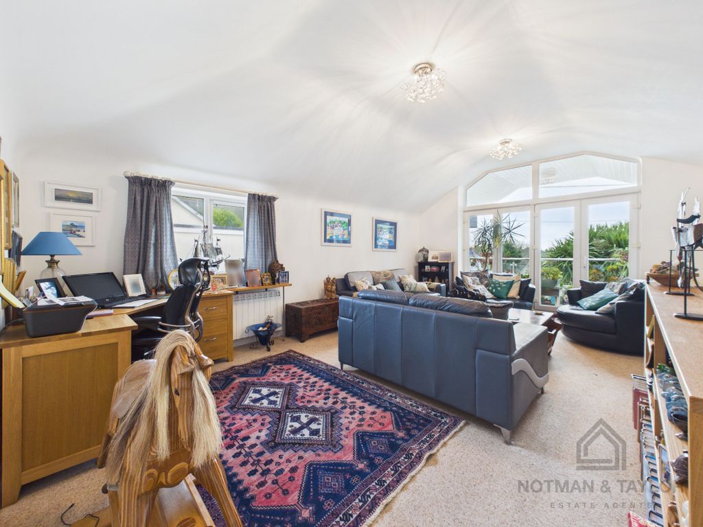 Property photo 3 of 50