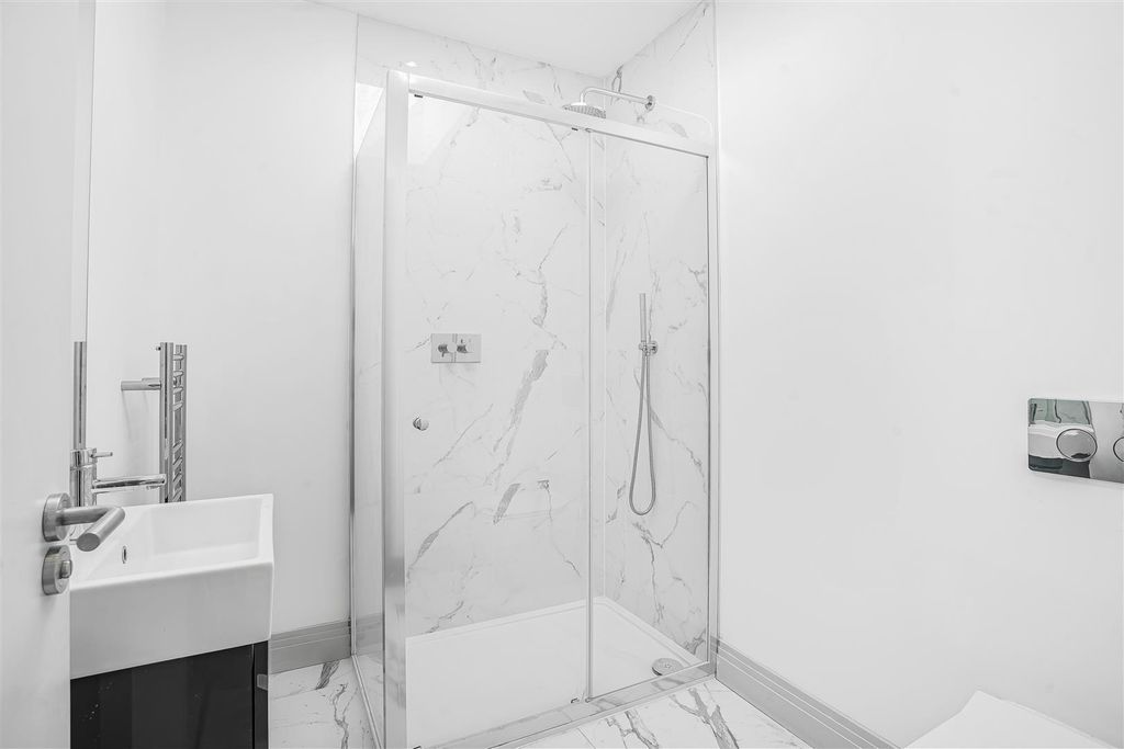 Property photo 3 of 16 15.Jpg