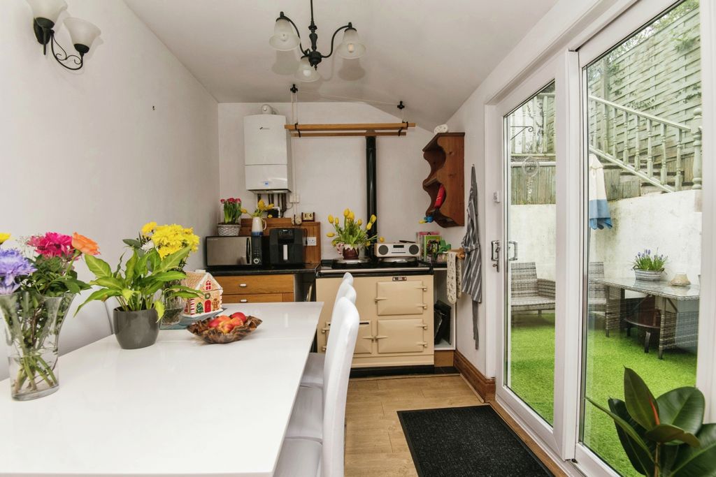 Property photo 3 of 15 Photography